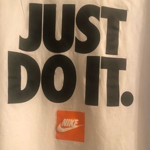 Nike T Shirt
